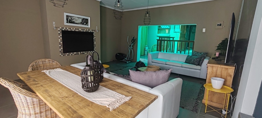 3 Bedroom Property for Sale in Heiderand Western Cape